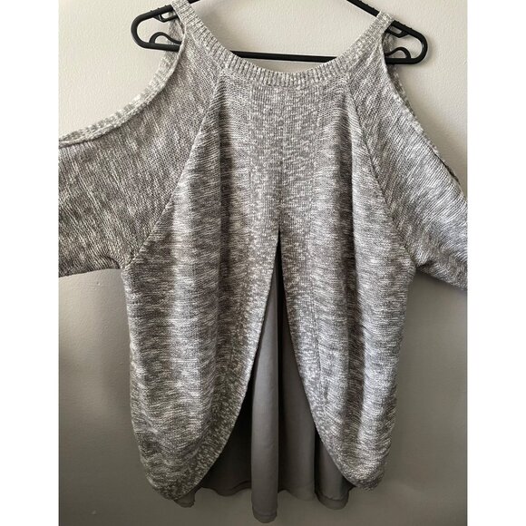 Torrid Gray Marled Cold-Shoulder Pullover Sweater With Split-Back Chiffon Hem - Picture 6 of 8